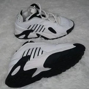 Adidas Athletic Streetball Shoes FY7100 New Without Box Adidas Streetball Basketball Shoes White & Black Sneakers  main image 4